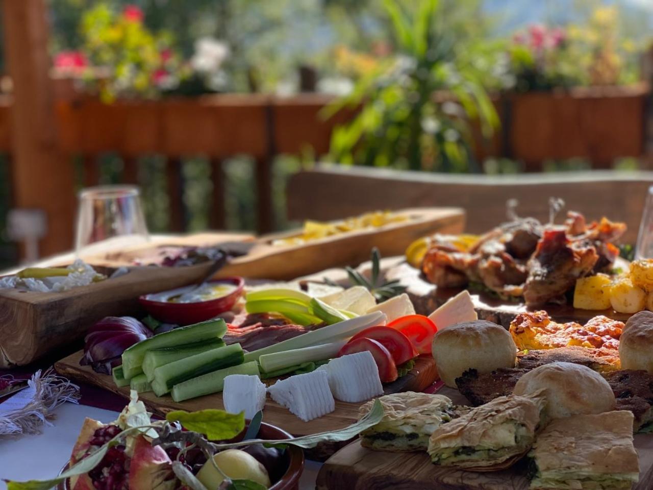 Hotel Restaurant Natyra E Qete Lezhe Ngoại thất bức ảnh